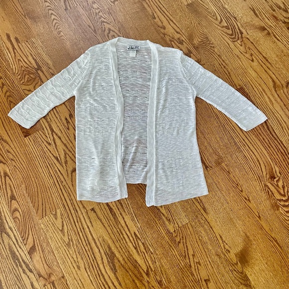 Two One Two New York White, Lightweight Cardigan, Large - Picture 3 of 6